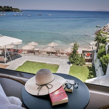 Laia Seafront Luxury Apartments Agia Pelagia  Exterior foto