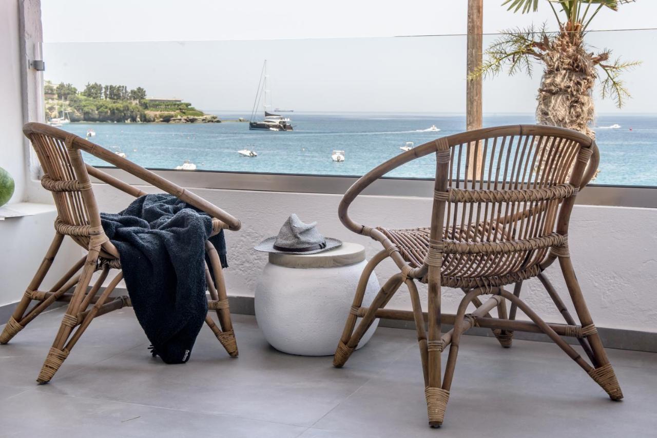 Laia Seafront Luxury Apartments Agia Pelagia  Exterior foto