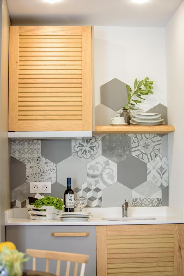 Laia Seafront Luxury Apartments Agia Pelagia  Exterior foto