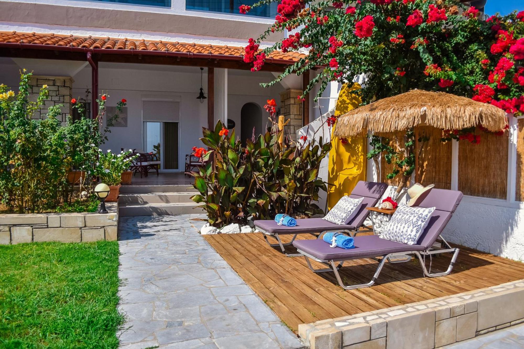 Laia Seafront Luxury Apartments Agia Pelagia  Exterior foto