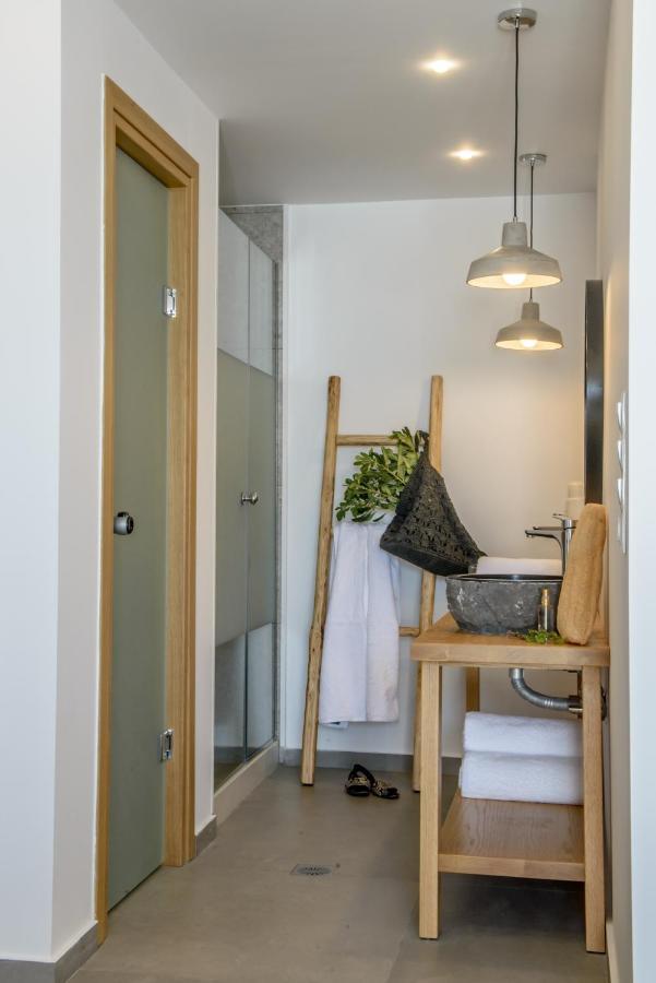 Laia Seafront Luxury Apartments Agia Pelagia  Exterior foto