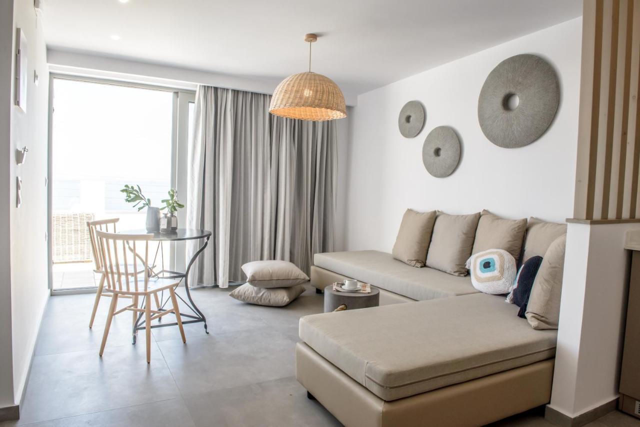 Laia Seafront Luxury Apartments Agia Pelagia  Exterior foto